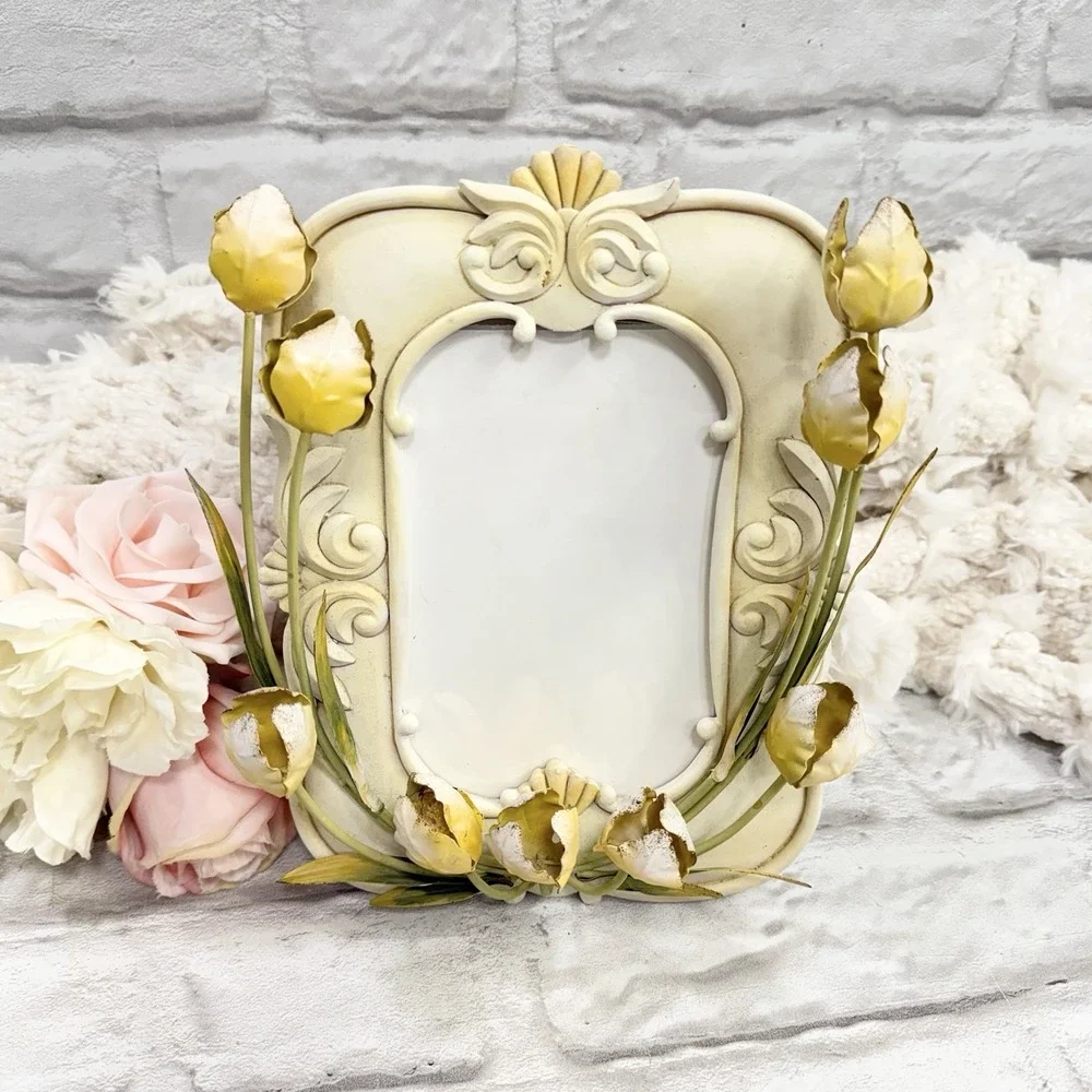 Vtg 3D Ceramic Resin & Metal Tulip Garden Themed Picture Frame Yellow Floral 4x6